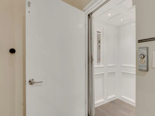 316 Park Avenue image 40 of 47