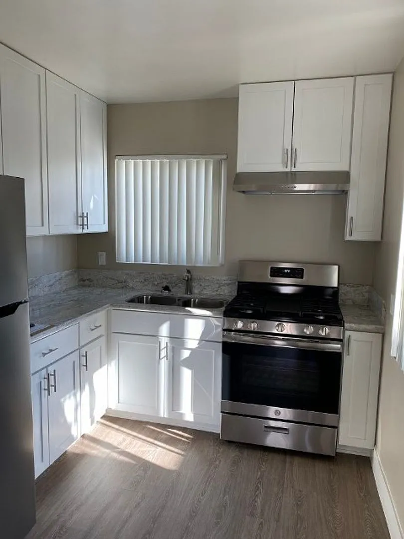 Beautifully Remodeled Studio Apartment in San Diego — Photo 4