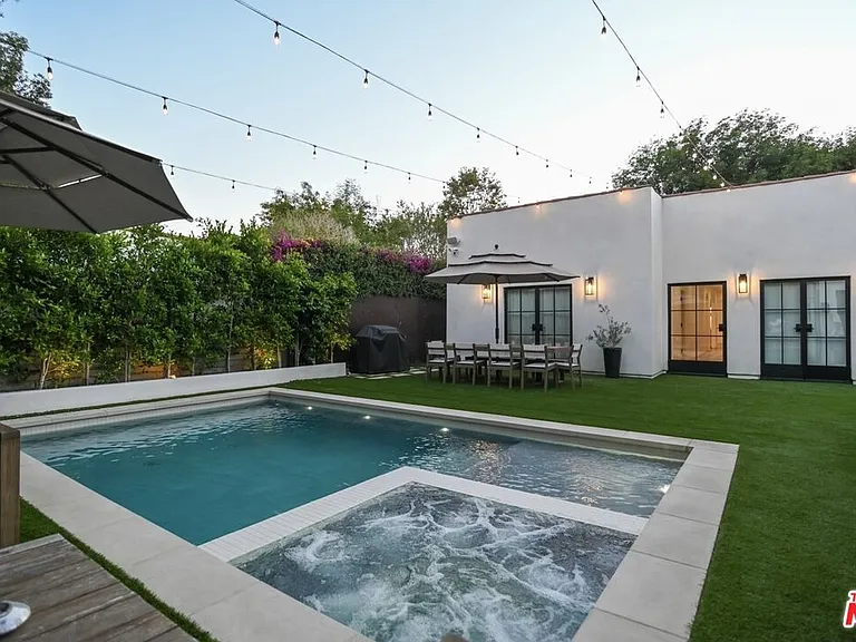 1430 Stearns Dr — Photo 28