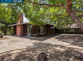 42 Los Altos Rd, Orinda, CA 94563