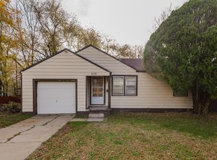 670 S Barlow St, Wichita, KS 67207