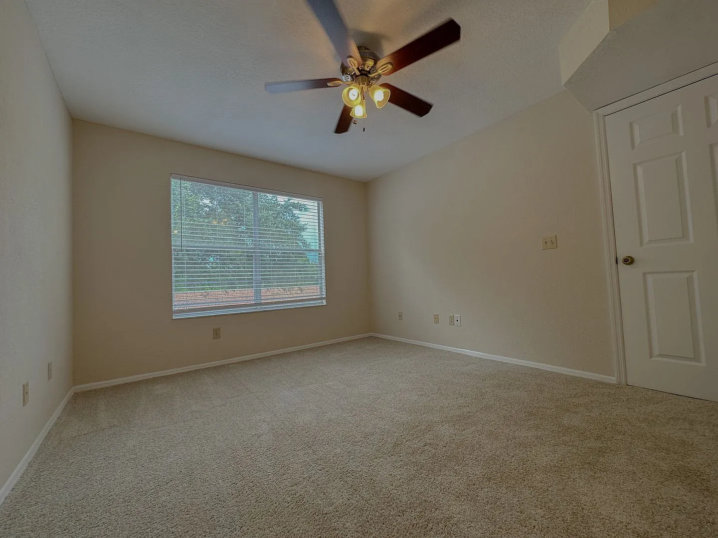 Bona Vista - 827 CW 210 — Photo 3