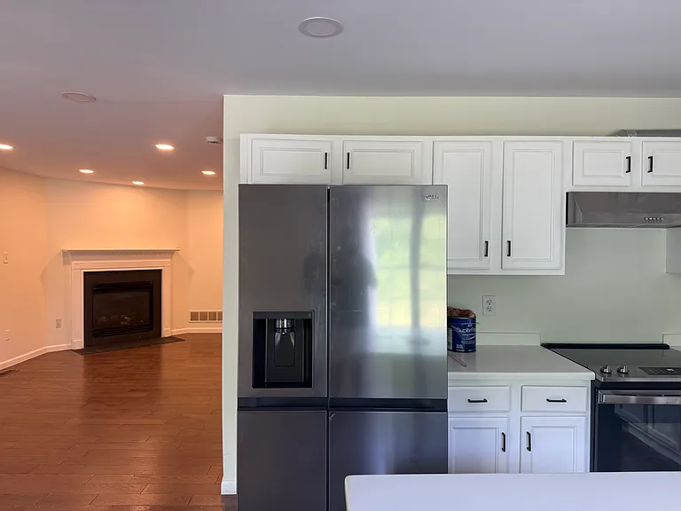 1319 Mohr Cir — Photo 9