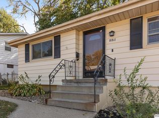 8811 Ohern St, Omaha, NE 68127