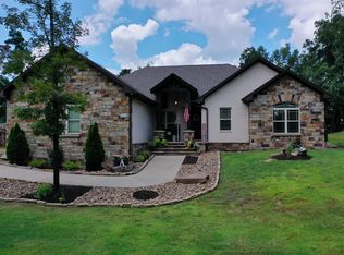 350 Lake Ridge Dr W, Russellville, AR 72802