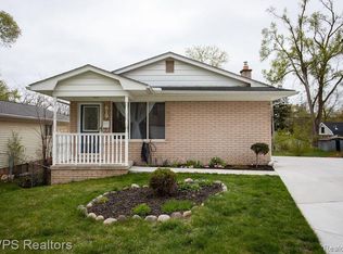 619 Renshaw St, Rochester, MI 48307