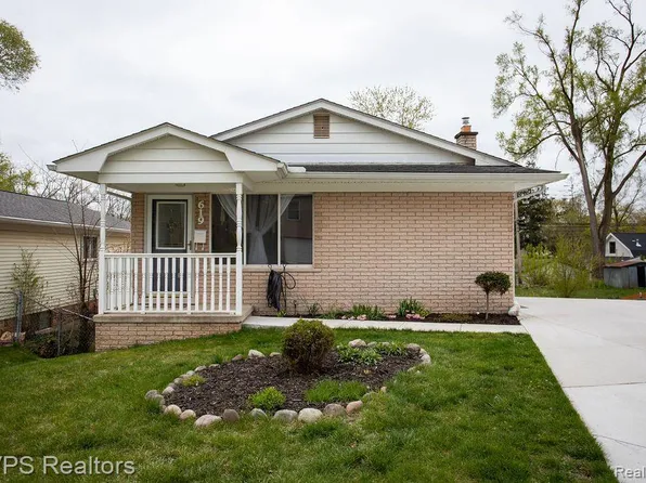 619 Renshaw St, Rochester, MI 48307