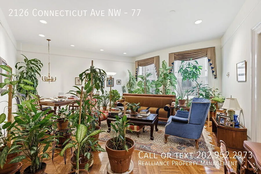 Elegant Furnished Apartment in Historic DC Building — Photo 4