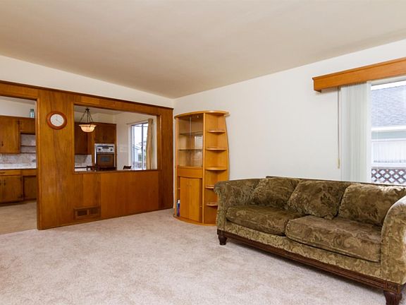 2nd image of 3296 San Luis St