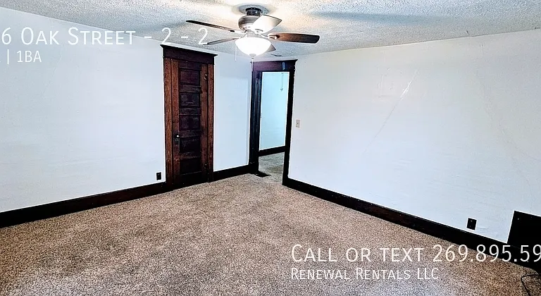 206 Oak St #2 — Photo 32