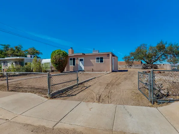 2501 Mesa St SE, Albuquerque, NM 87106
