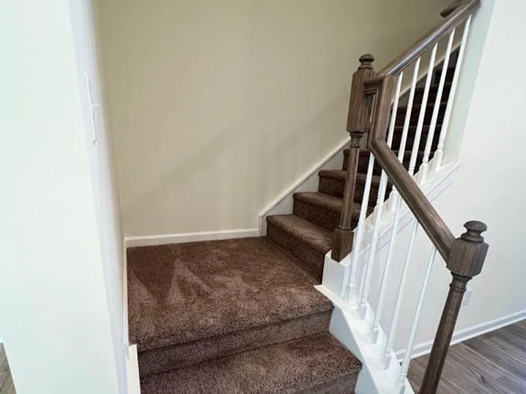 2725 Aubrey St — Photo 16