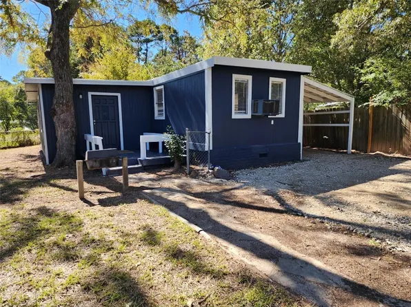 136 Winterwood Cir, Chandler, TX 75758