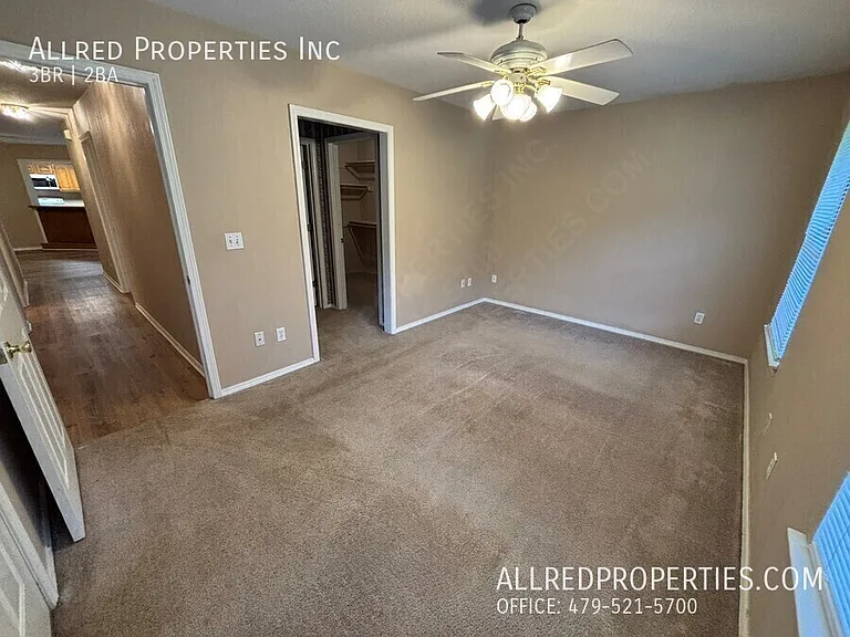 2538 W Houston St — Photo 10