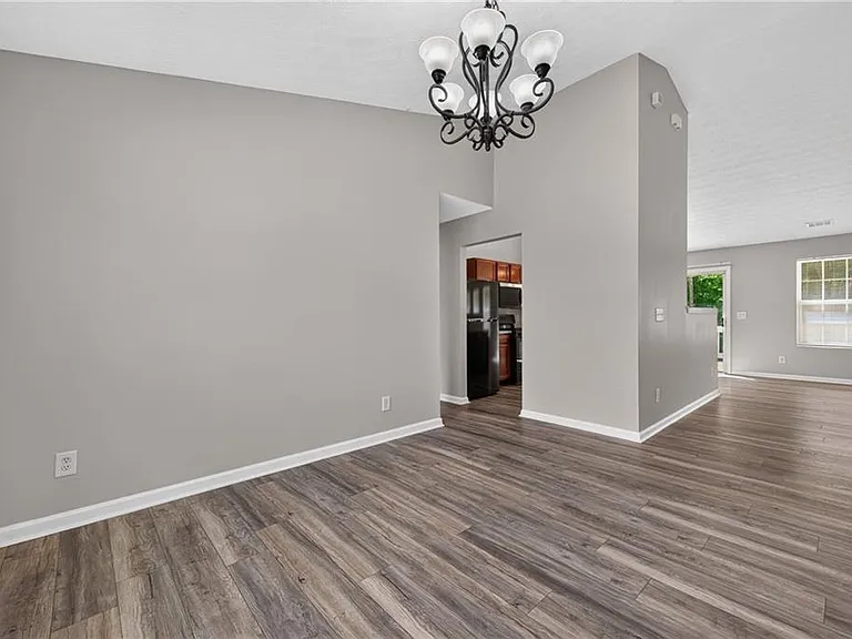 437 Waterbury Way — Photo 6