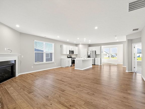 3rd image of 17052 Adler Ln