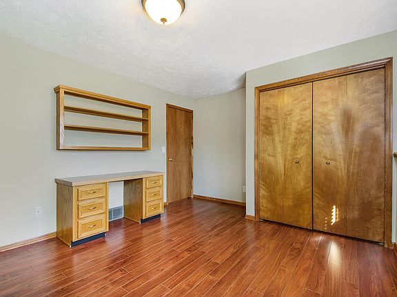 5th image of 4180 Ivanrest Ave SW