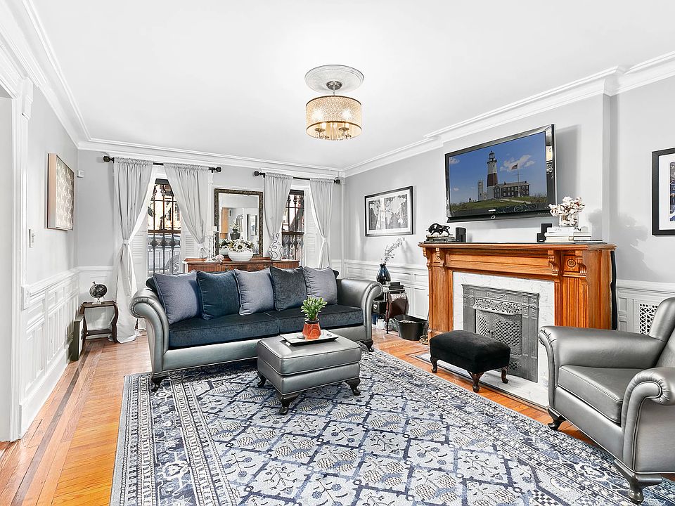 1st image of 688 Putnam Ave #1