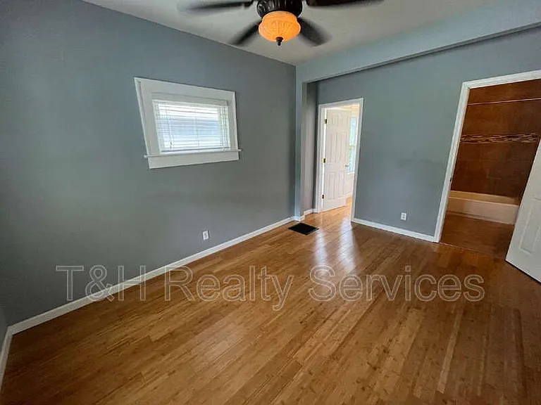 4831 Winthrop Ave — Photo 8