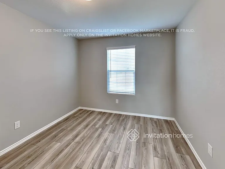 1139 Clear Dusk Ln — Photo 10