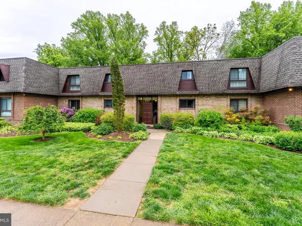 11619 Vantage Hill Rd Unit 2A, Reston, VA 20190