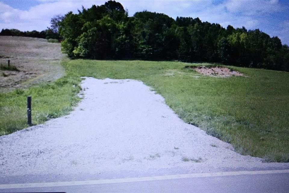 1st image of 5562 Old Bowling Green Rd