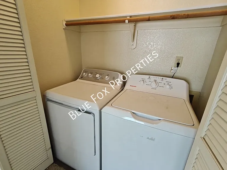131 E Horizon Cir — Photo 23