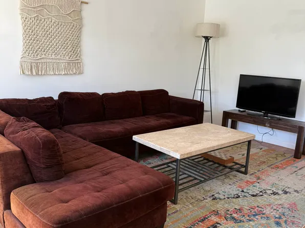 3626 Bayview Avenue image 3 of 32