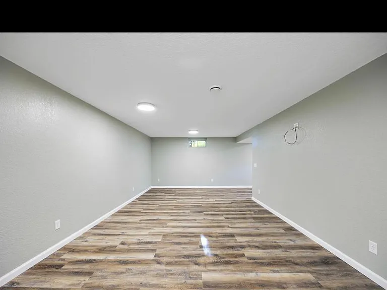 642 Northgate Dr — Photo 2