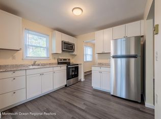 2 Hampshire La, Whiting, NJ 08759