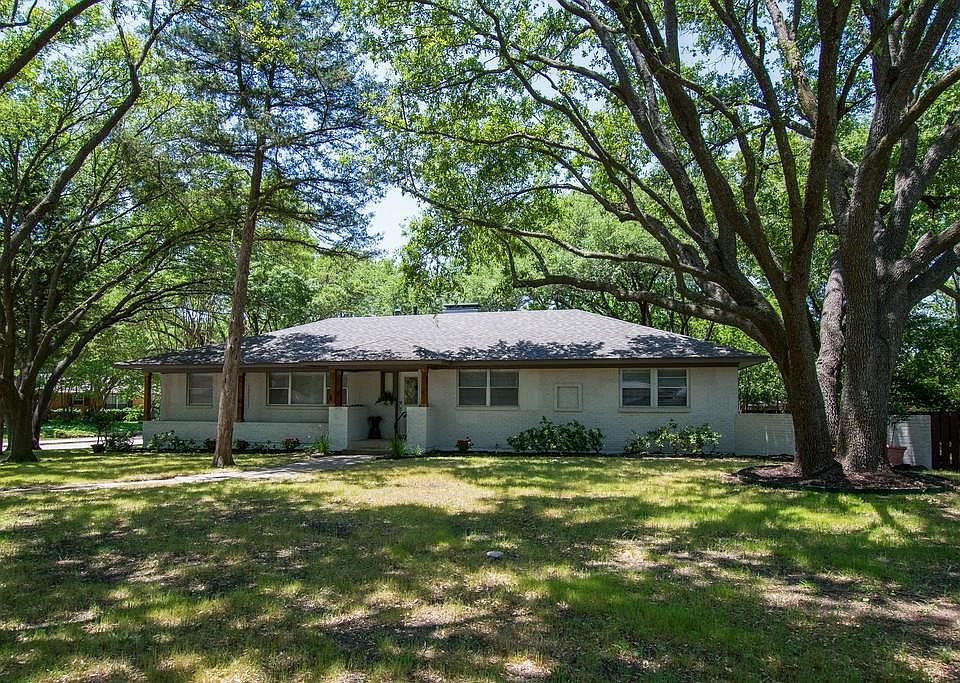 1st image of 408 S Lois Ln
