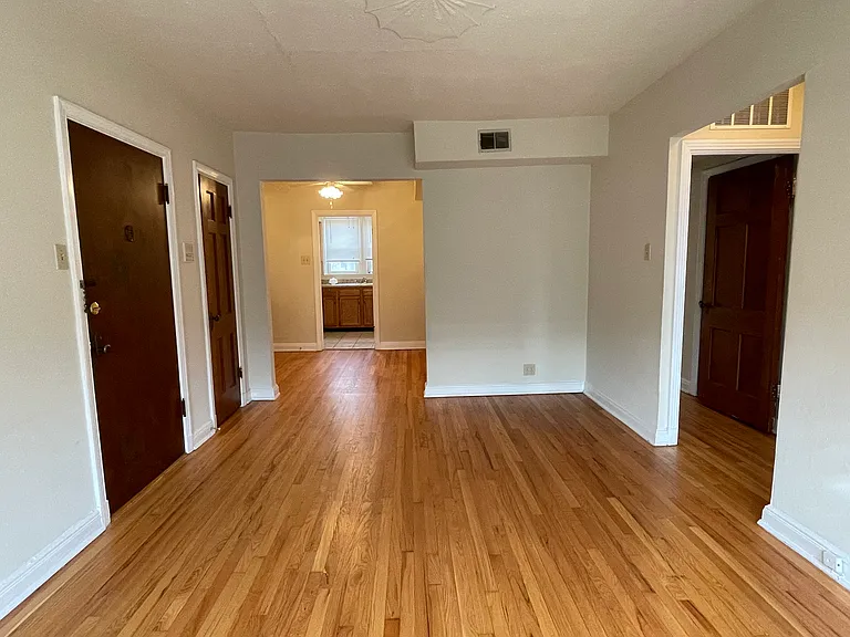 1226 Bellevue Ave — Photo 5