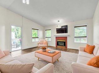 68 N Catalina Cir NE, Calgary, AB T1Y 7B7