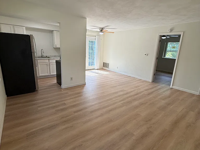 7705 Woodcliffe Dr #C — Photo 2