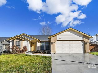 2216 N Cougar Way, Meridian, ID 83646