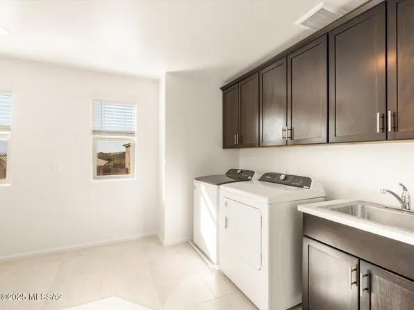 876 W Calle Lindo Clavel, Sahuarita, AZ 85629