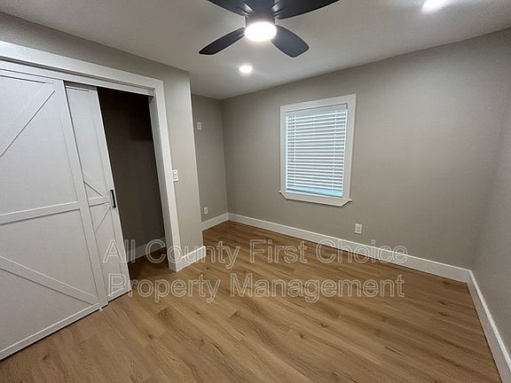4th image of 3235 Queen St N