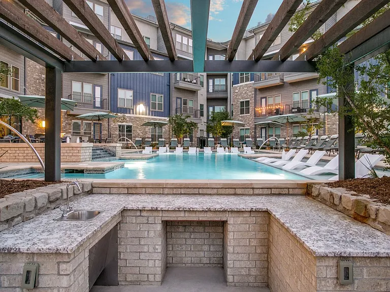 Pool with swim-up bar