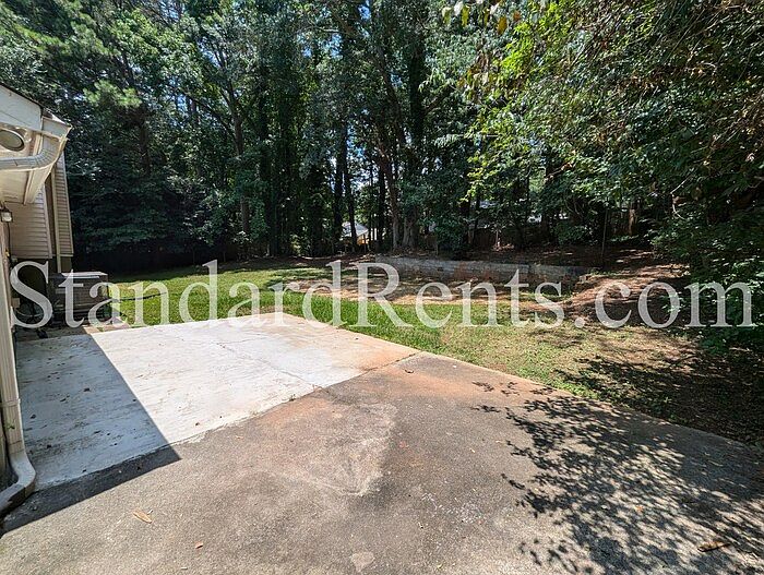 2nd image of 4650 Aberdeen Ln