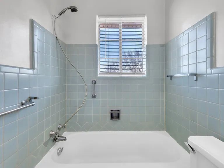 800 Broadway Ave #7-18 — Photo 10
