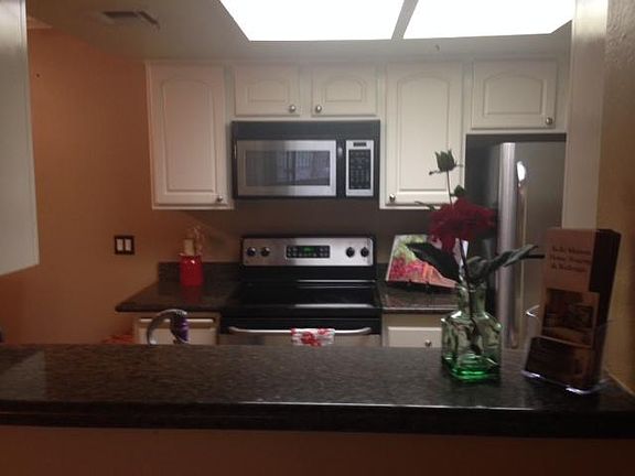 4th image of 12007 Alta Carmel Ct Unit 318
