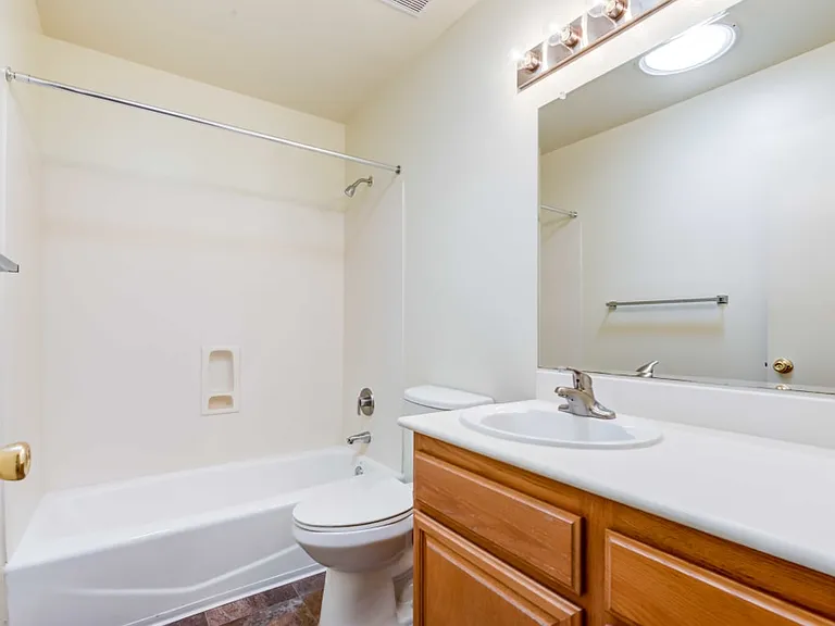 Santa Cruz - Military Housing — Photo 4