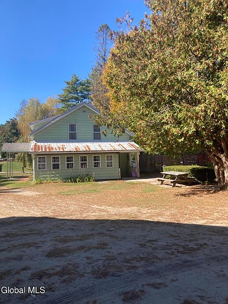 3rd image of 90 Dixon Road