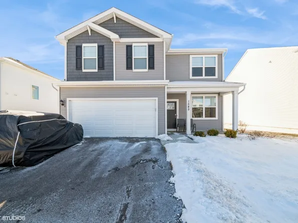1545 Bayberry Ln, Pingree Grove, IL 60140