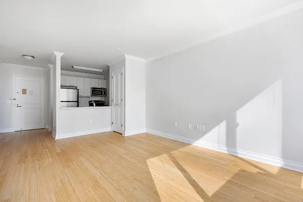 Rented by Greystar | media 2