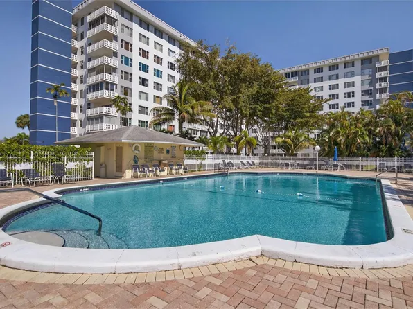 4400 Hillcrest Dr APT 704, Hollywood, FL 33021