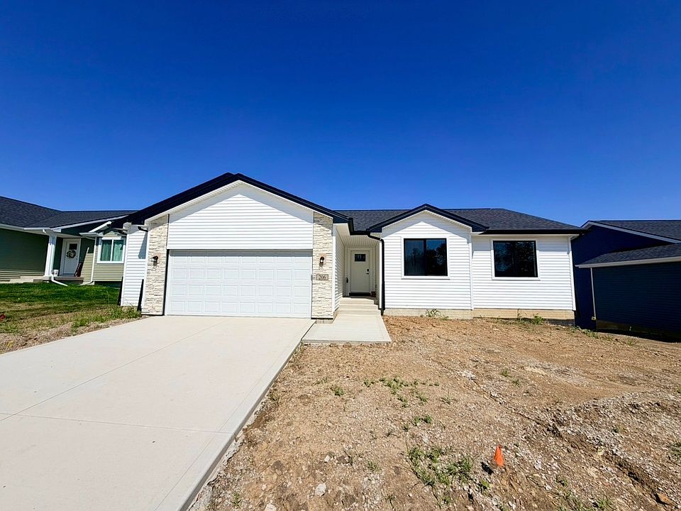 1st image of 206 S Walnut Dr
