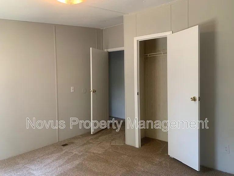 221 Oakleigh Dr — Photo 12