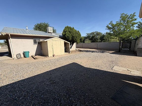 5th image of 3902 San Isidro Ct NW