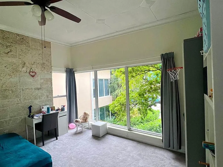 9400 E Bay Harbor Dr #3 — Photo 3